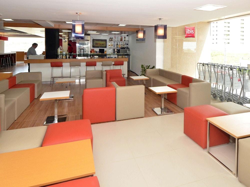 Ibis Hotel 3*