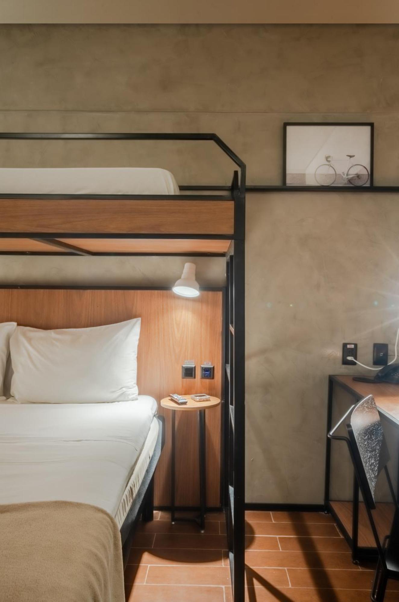 Ibis 3*