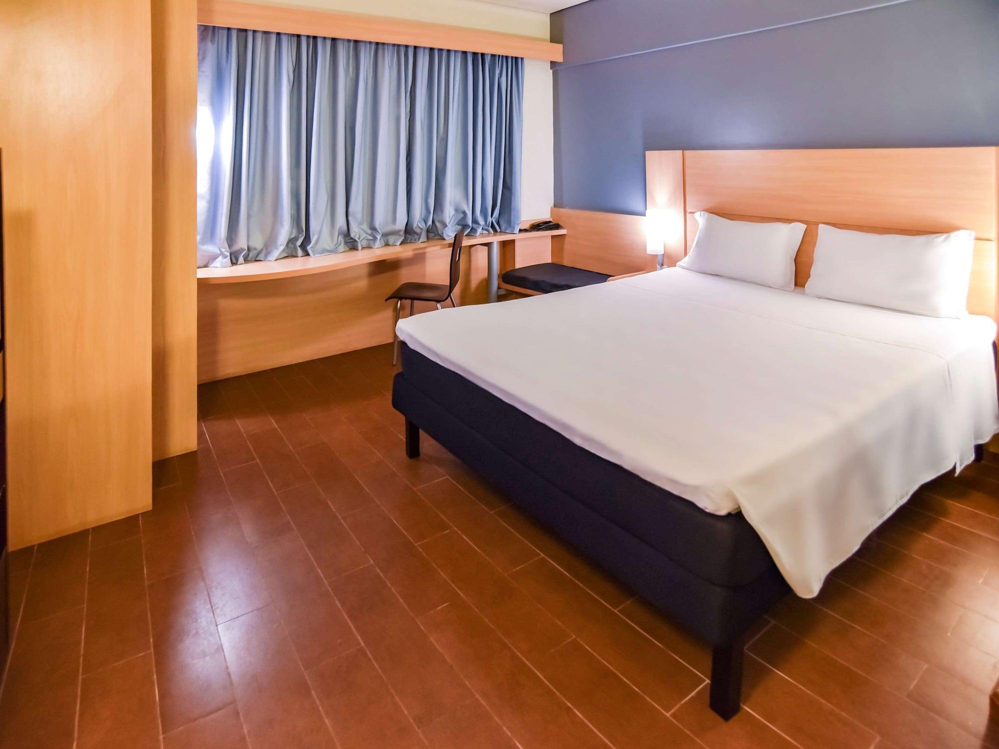Ibis 3*